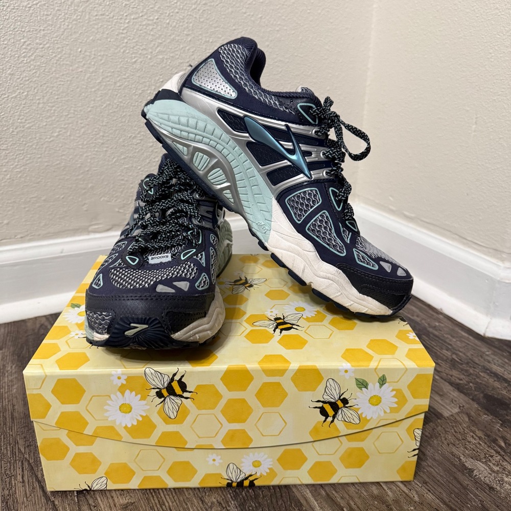 Brooks Ariel Women 9.5 Wide Running Shoes Navy Silver Blue 1201641D399